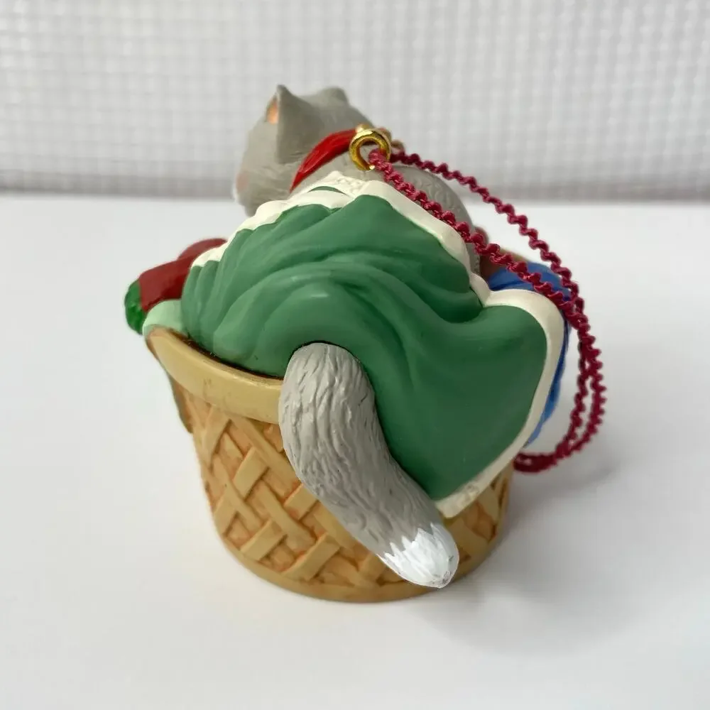 Hallmark Ornament 1998 Cat Naps 5th Final Series Sleeping Kitten Pet Parent Gift
